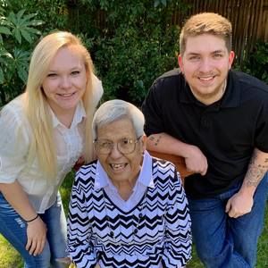 Meet your Posher, Caitlin